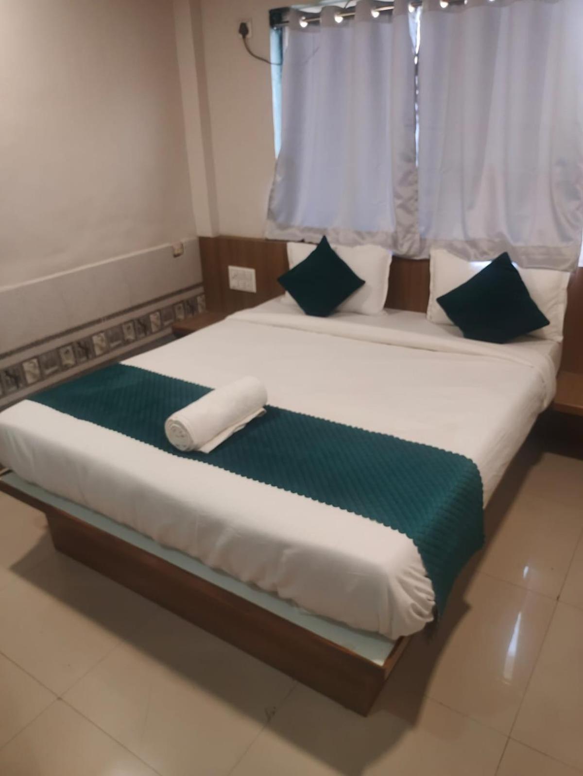 Sun Bright Residency Badlapur Hotel Екстериор снимка