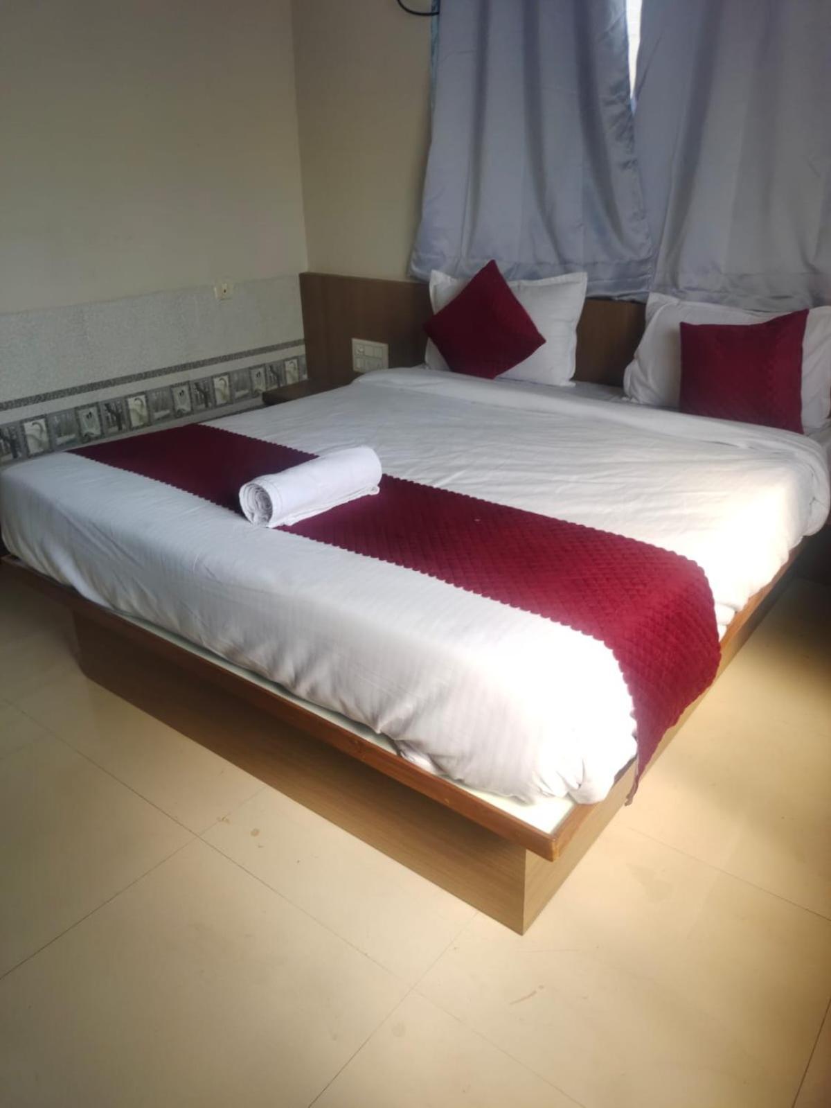 Sun Bright Residency Badlapur Hotel Екстериор снимка